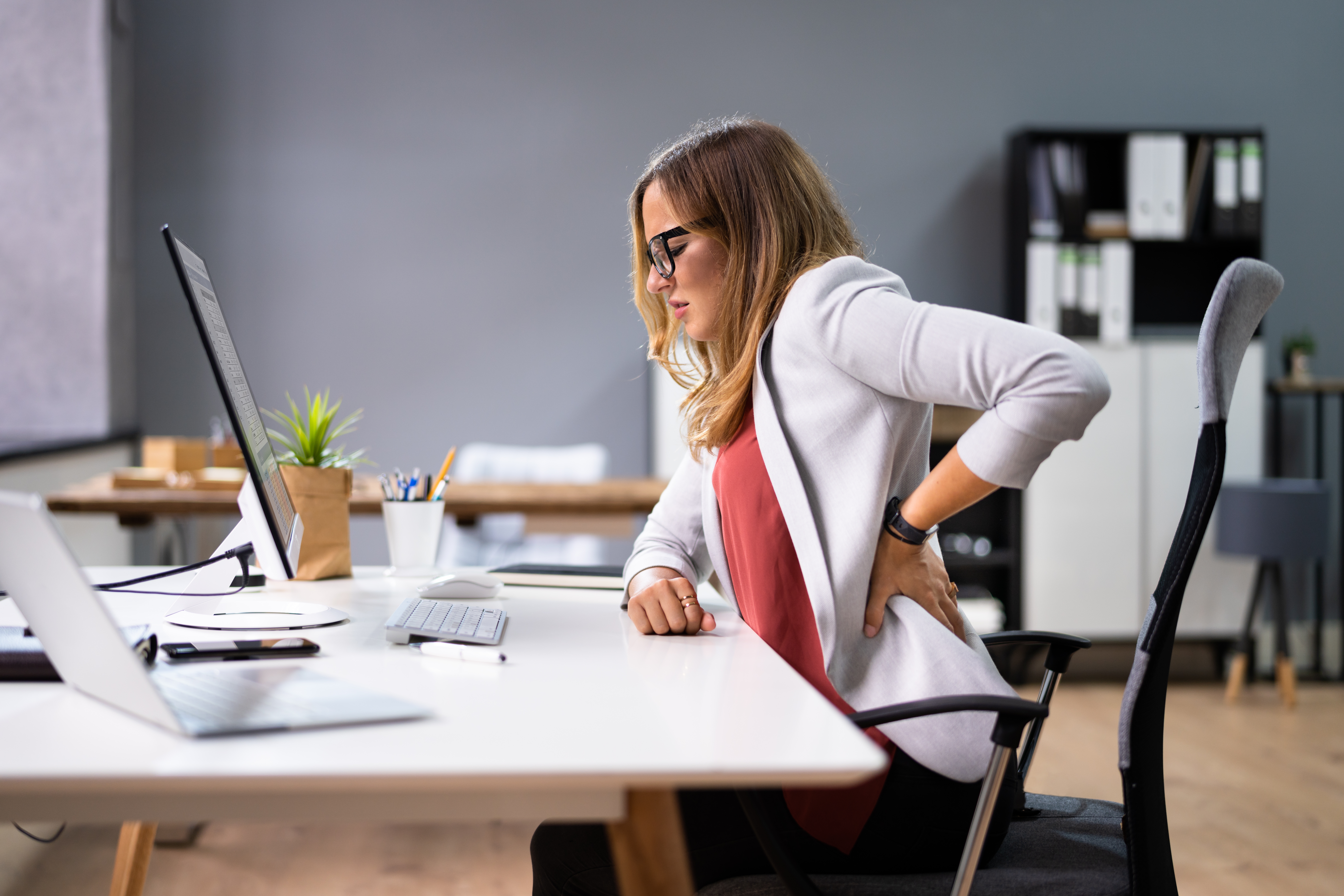 Ergonomic Habits That Help Prevent Chronic Pain (Even If You Sit All Day)